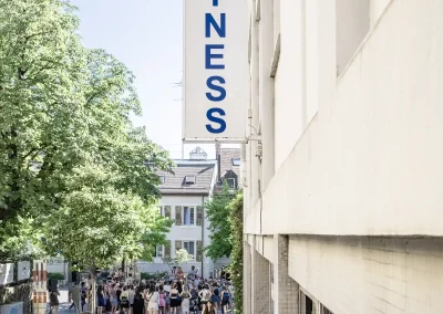 Extérieur de la salle de fitness