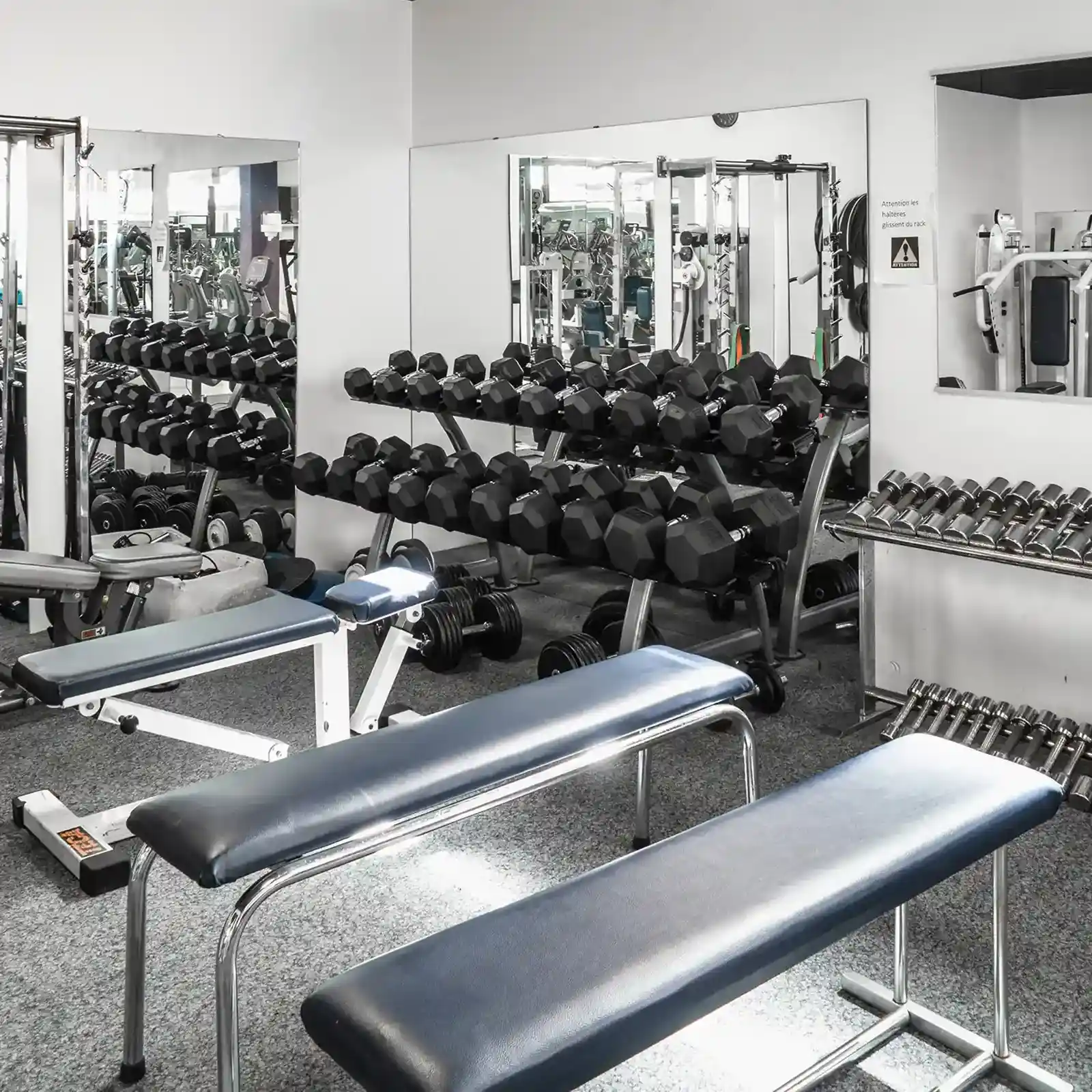 22 Fitness Espace de musculation Universal Fitness à Lausanne
