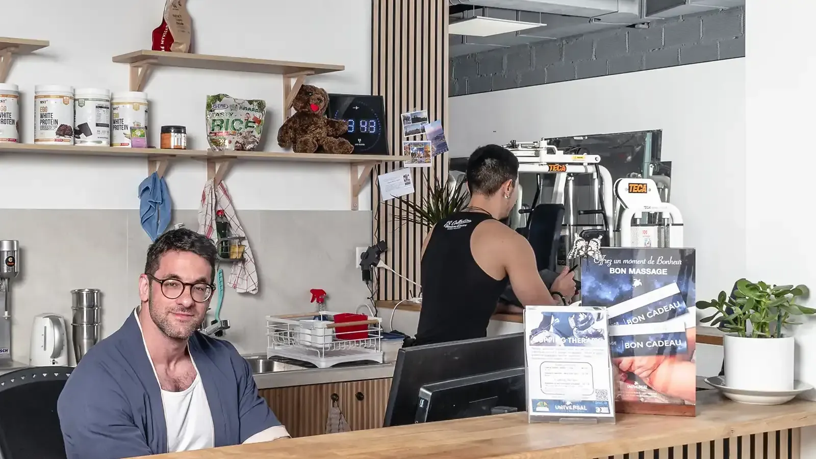27 Fitness Espace accueil Universal Fitness à Lausanne
